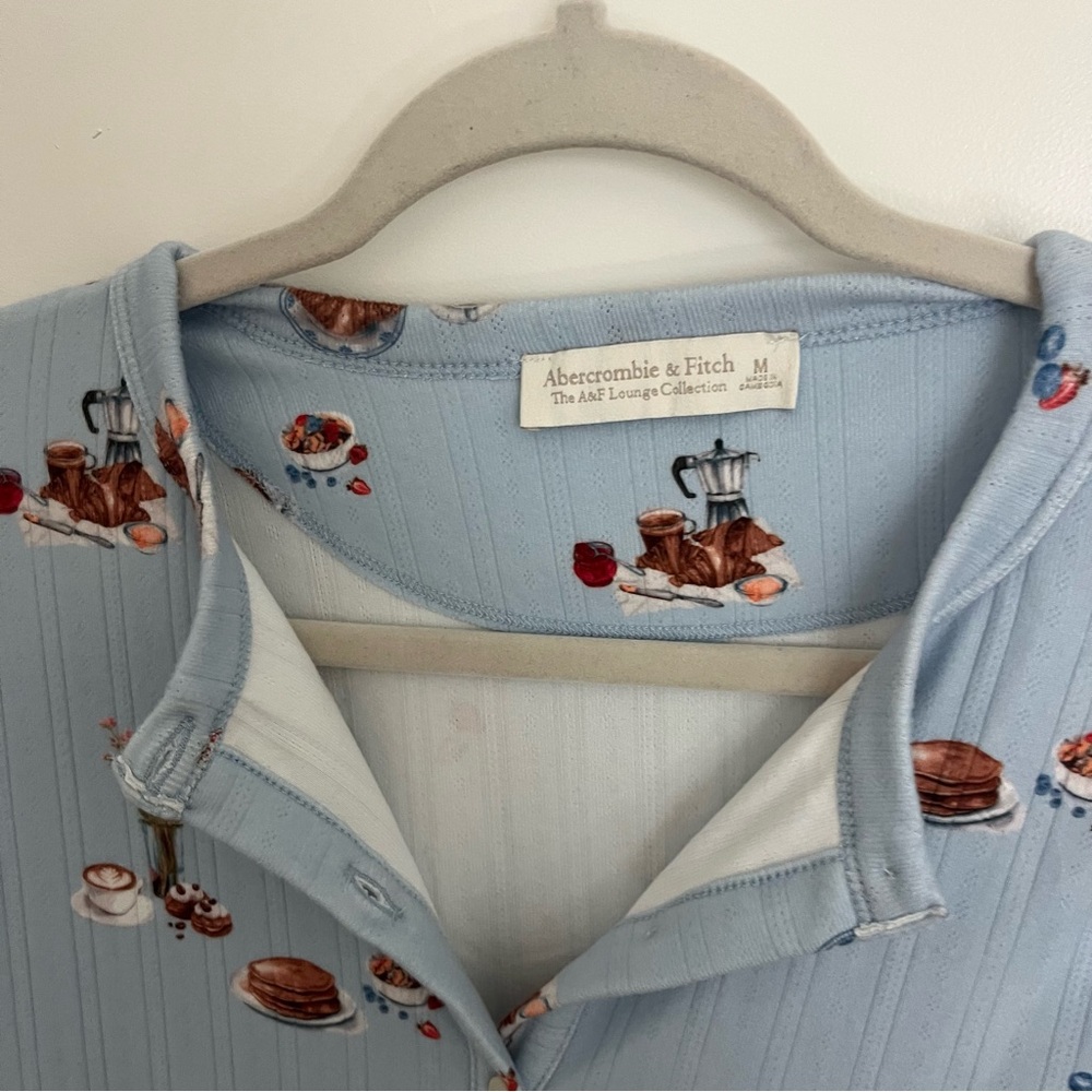 Abercrombie & Fitch Blue Food Print Pajamas Size Medium - Picture 3 of 6